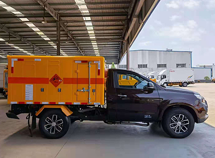 金口河爆破器材运输车